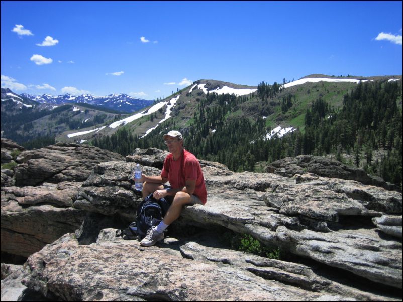 2006-07-22 Donner (17) John on dsummit with judah